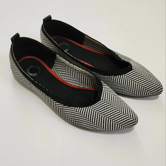 Journee Collection Women Karise Ballet Flats Pointed Toe, Comfy Slip-On, sz 6.5 - Picture 1 of 14